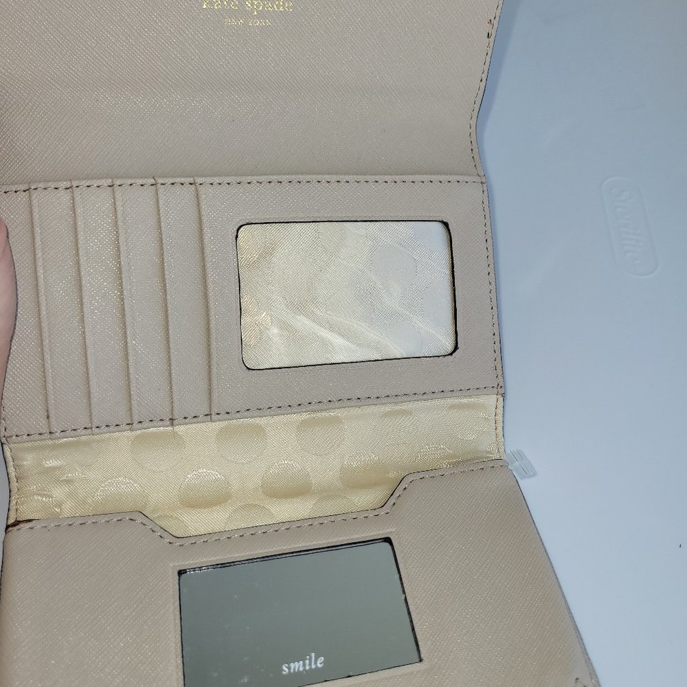 Authentic Kate Spade Wallet - Picture 2 of 2